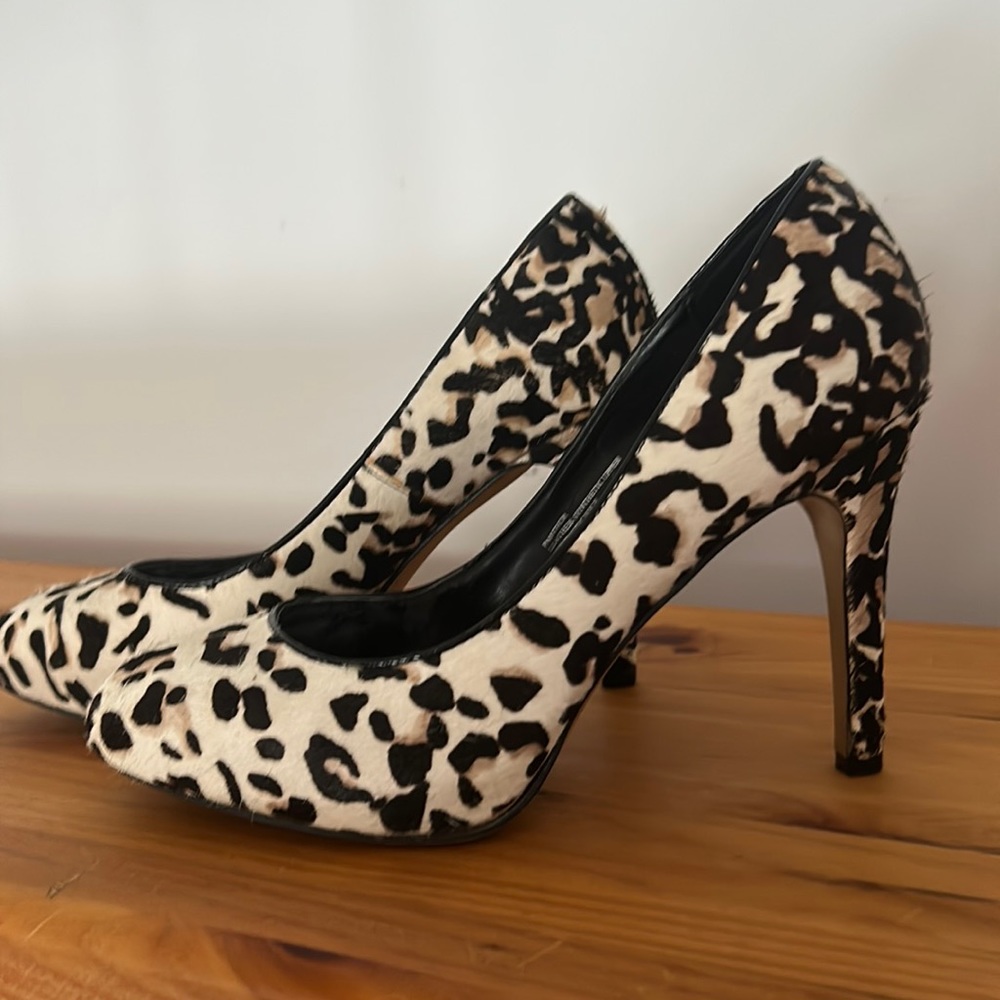 White House | Black Market Animal Fur Leopard Print 4 inch Heels